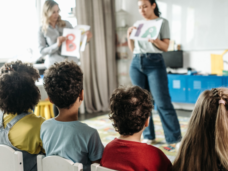 Educación para Todos: Cómo las Becas Están Cambiando Vidas en Arizona