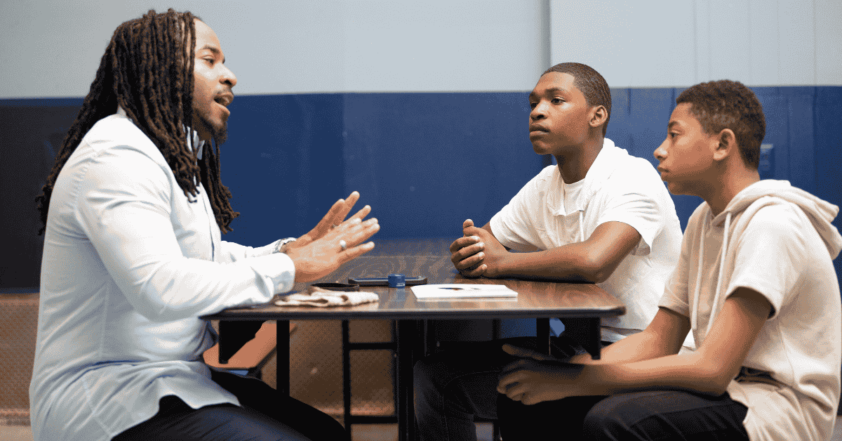 The Role of Peer Mentorship in Breaking the Cycle of Poverty