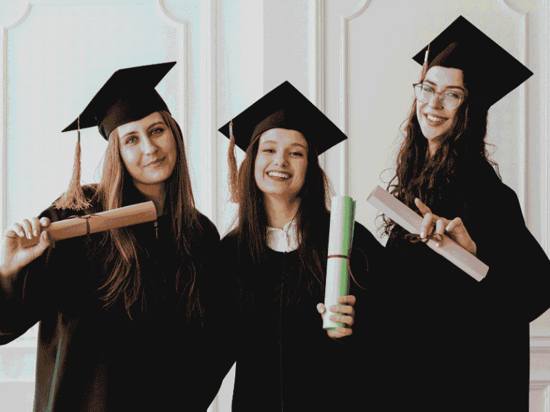 How Free Medical and Educational Programs Improve Quality of Life in Phoenix