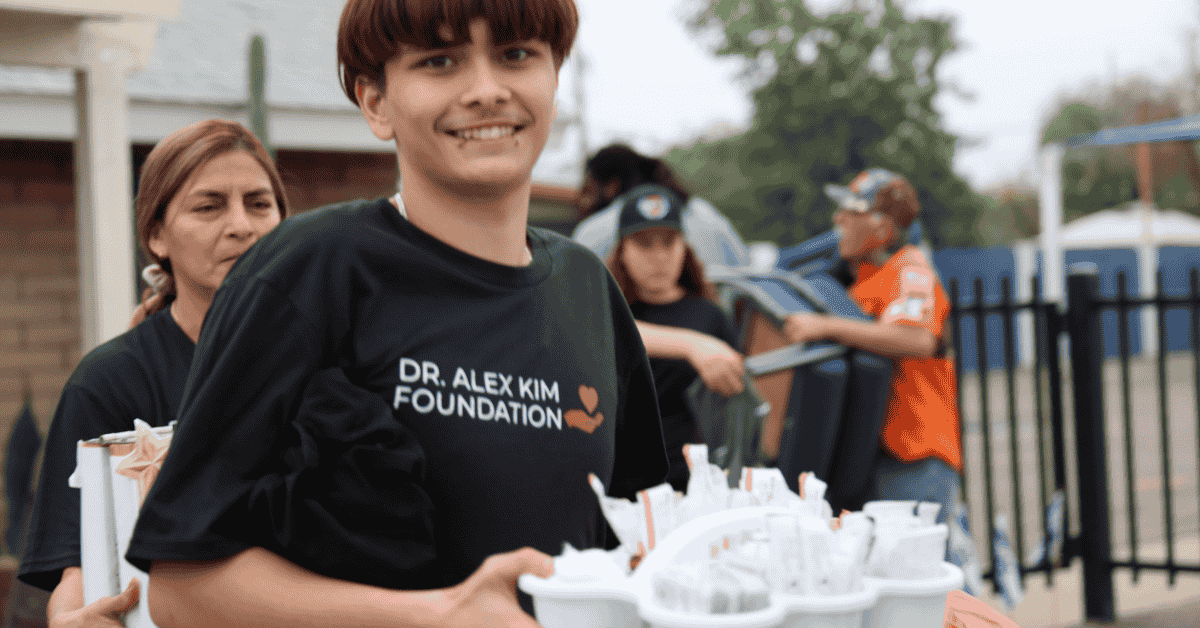 The True Value of Volunteering: How Giving Time Transforms Communities